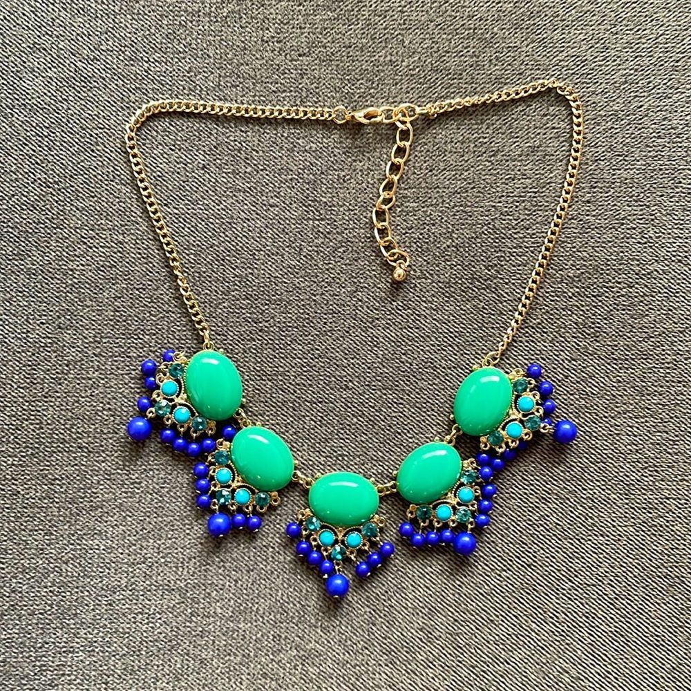 Gorgeous statement necklace
